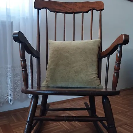 Pocitniska Hisa Дом отдыха *