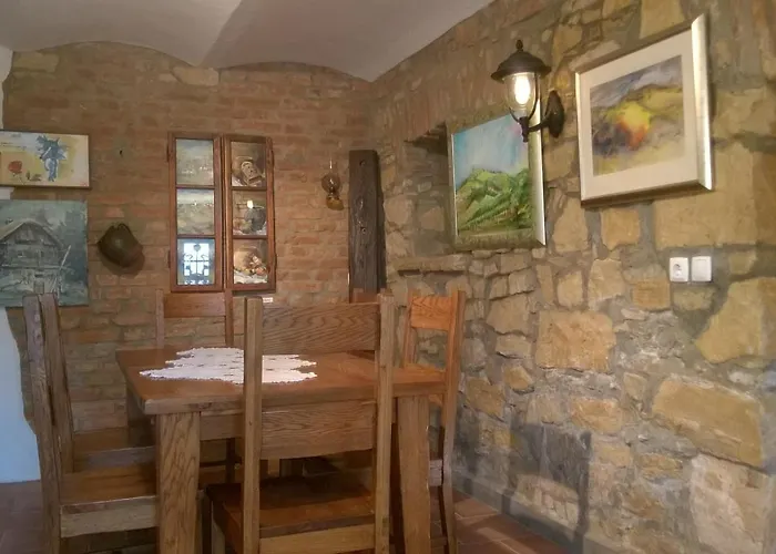 Pocitniska Hisa 펜션 Kog